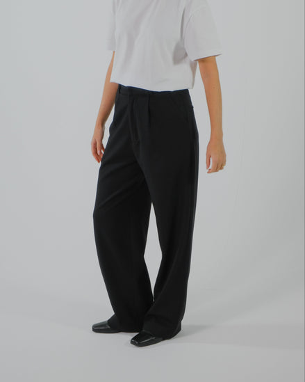 Signature Wool Pleated Trousers - Black