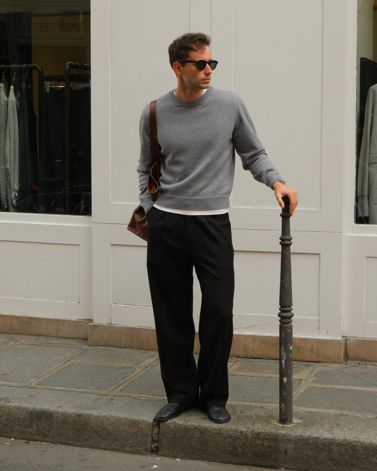 Signature Wool Pleated Trousers - Black